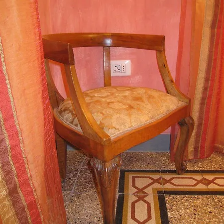 Sani Tourist House Affittacamere Firenze
