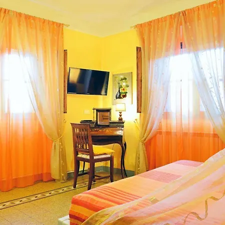 Sani Tourist House Affittacamere 3*