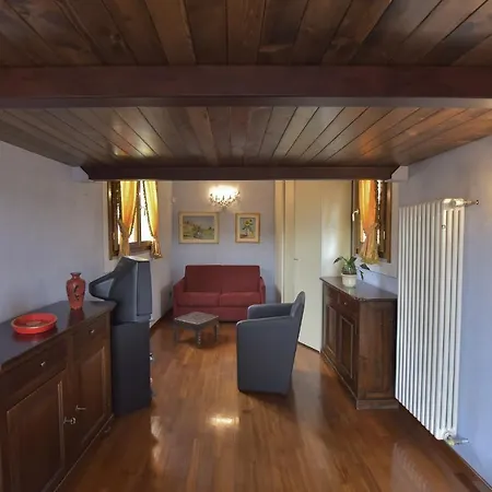 Sani Tourist House Affittacamere 3*
