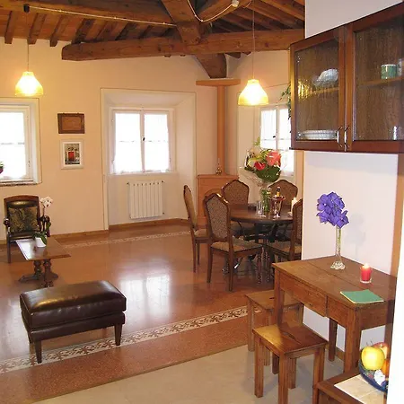 Sani Tourist House